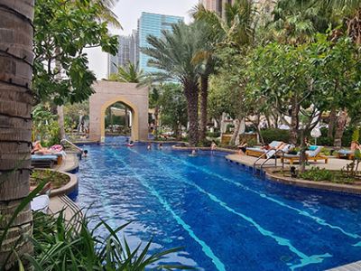 Pool im Conrad Dubai