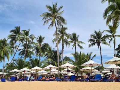 Strand vor dem JW Marriott Khao Lak