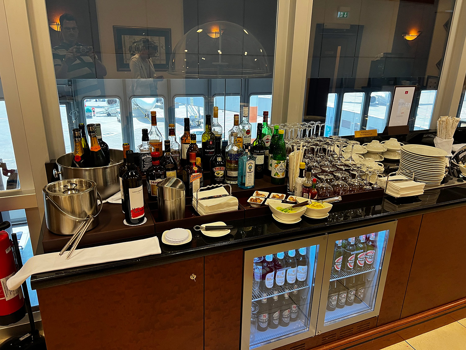 Emirates Business Lounge Düsseldorf - Bar