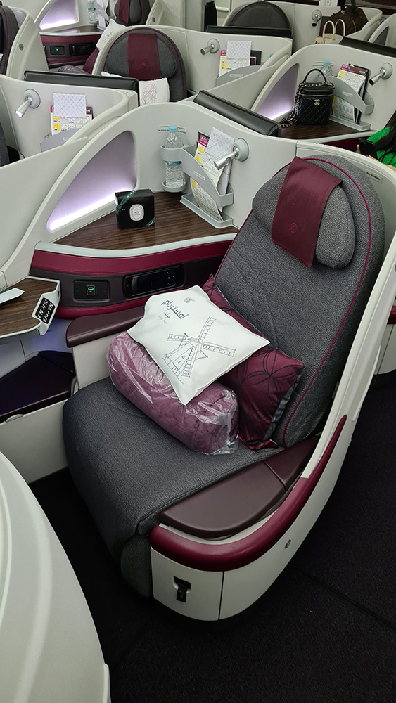 Business Class Sitz in der Boeing 787-8 von Qatar Airways